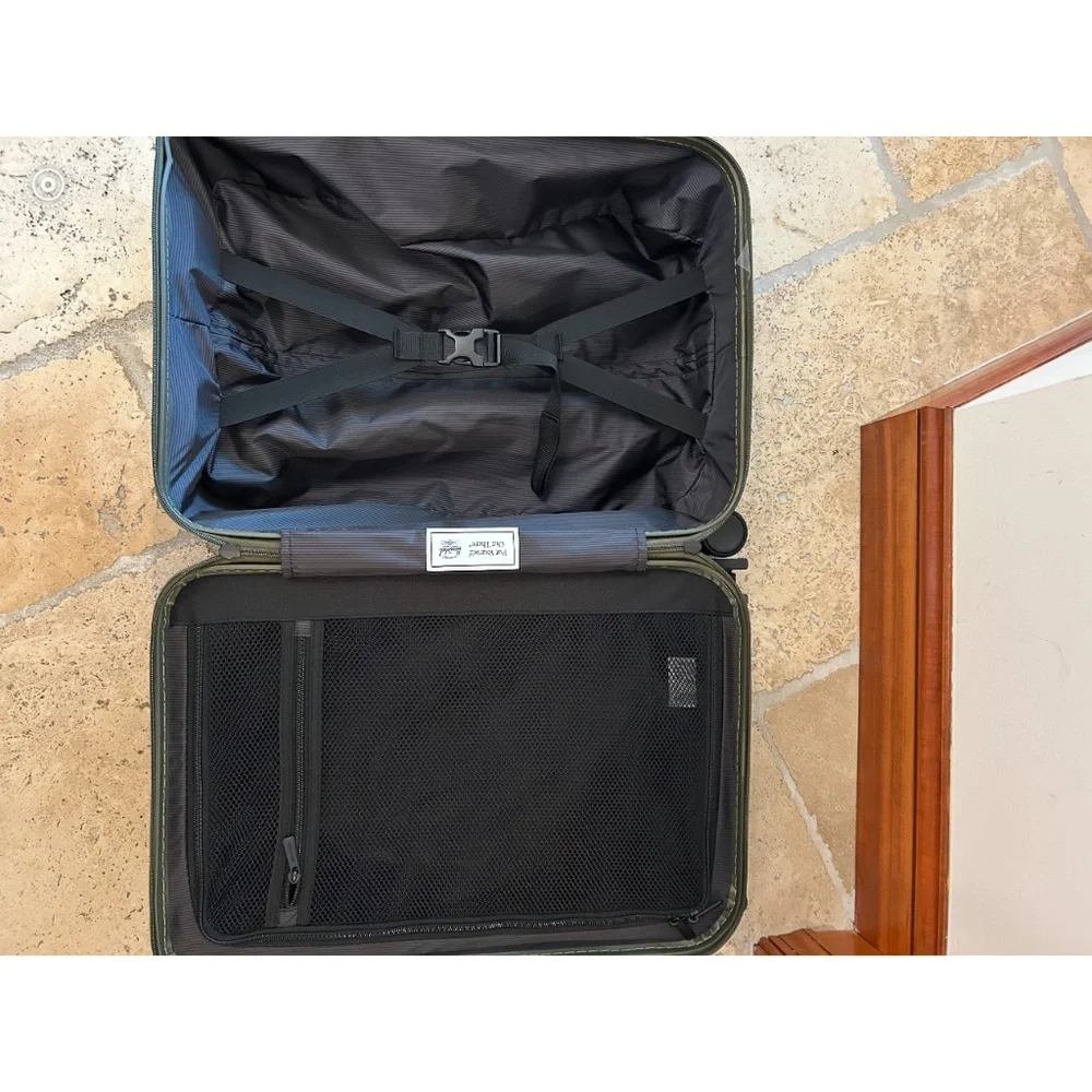 Herschel heritage hardshell, large carry-on suitcase